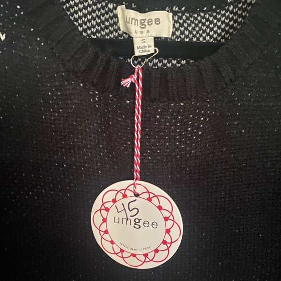 Umgee black and ivory star print soft sweater - Picture 2 of 4